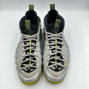 Nike Air Foamposite One PRM 575420-004 Men’s 10.5‎ Pre-Owned Silver Volt Camo